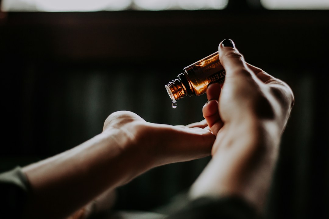 Aromatherapy massage with oils